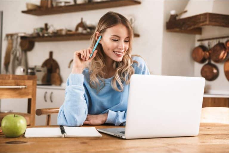 Starting Your Expat Career Here's Your Financial Checklist