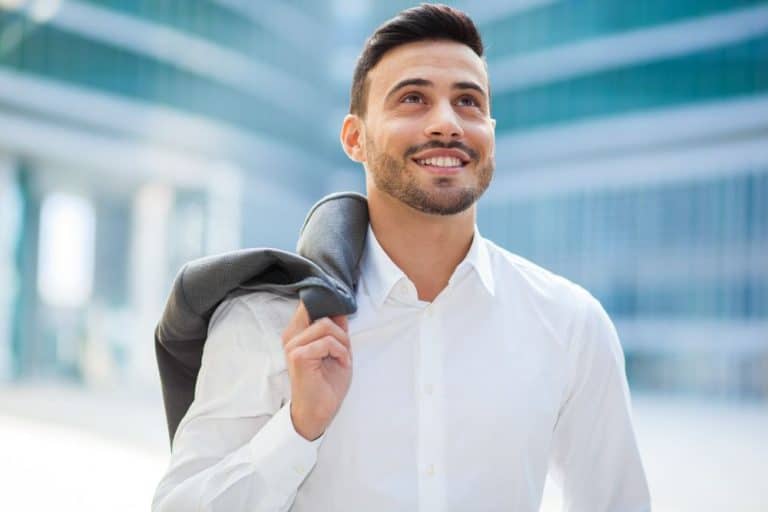 Smart Money Moves in Your 20s: Expatriates Perspective
