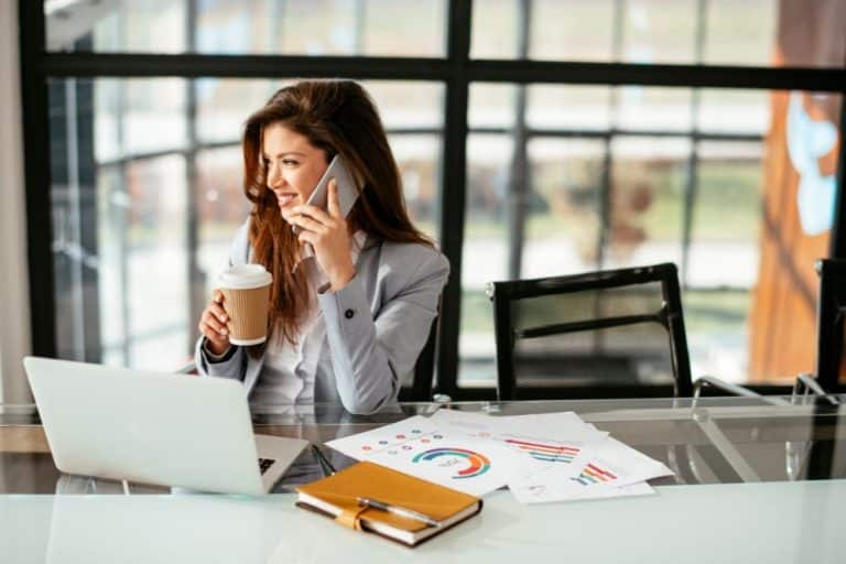 The Smart Expatriate's Guide 7 Key Benefits of Offshore Policies for Returning UK Expatriates